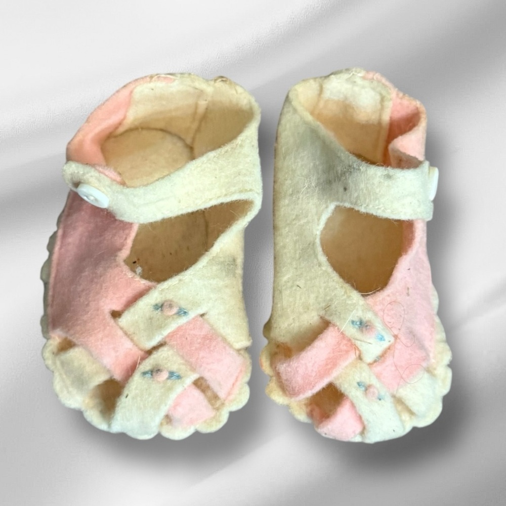 Vintage Pink‎ Felt Newborn Baby Booties